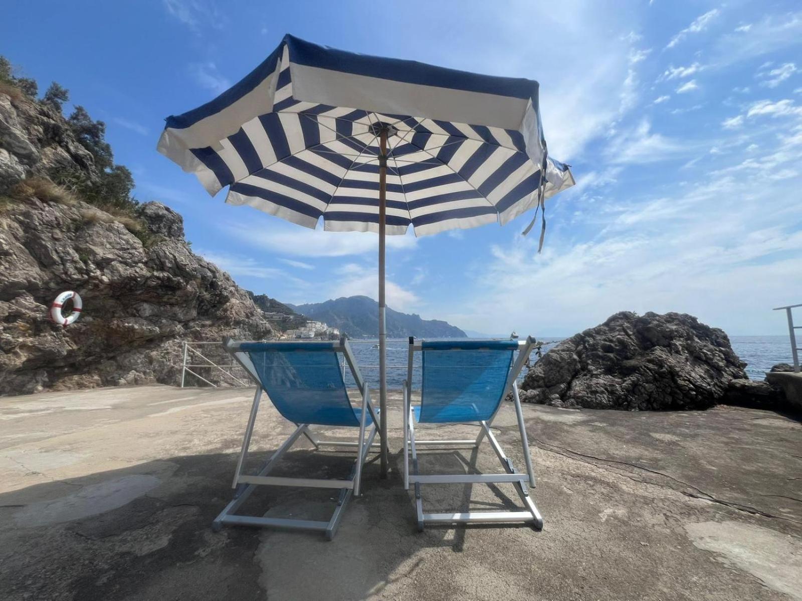 Appartamento Di Raphael Con Discesa Privata Al Mare 아말피 외부 사진